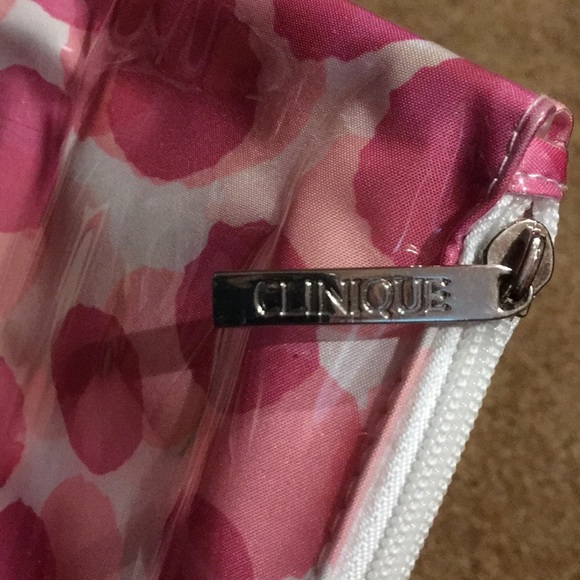 Clinique Make-up Bag - Picture 2 of 7